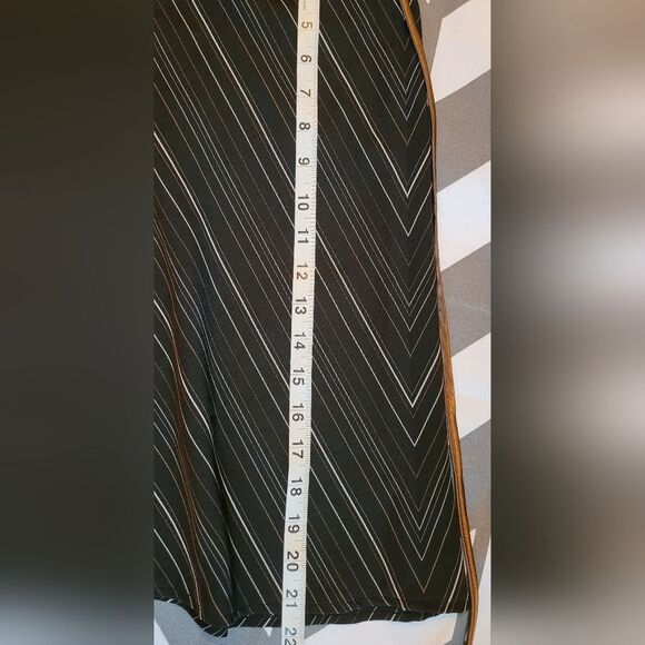 SNAP size 7 womens stripped skirt - Picture 5 of 5